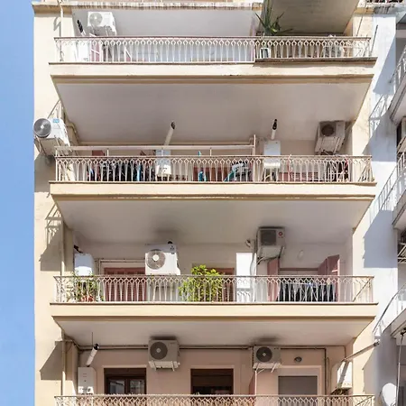 Ξενοδοχείο με διαμερίσματα Lumahaus Chamber Palaiologou 4*